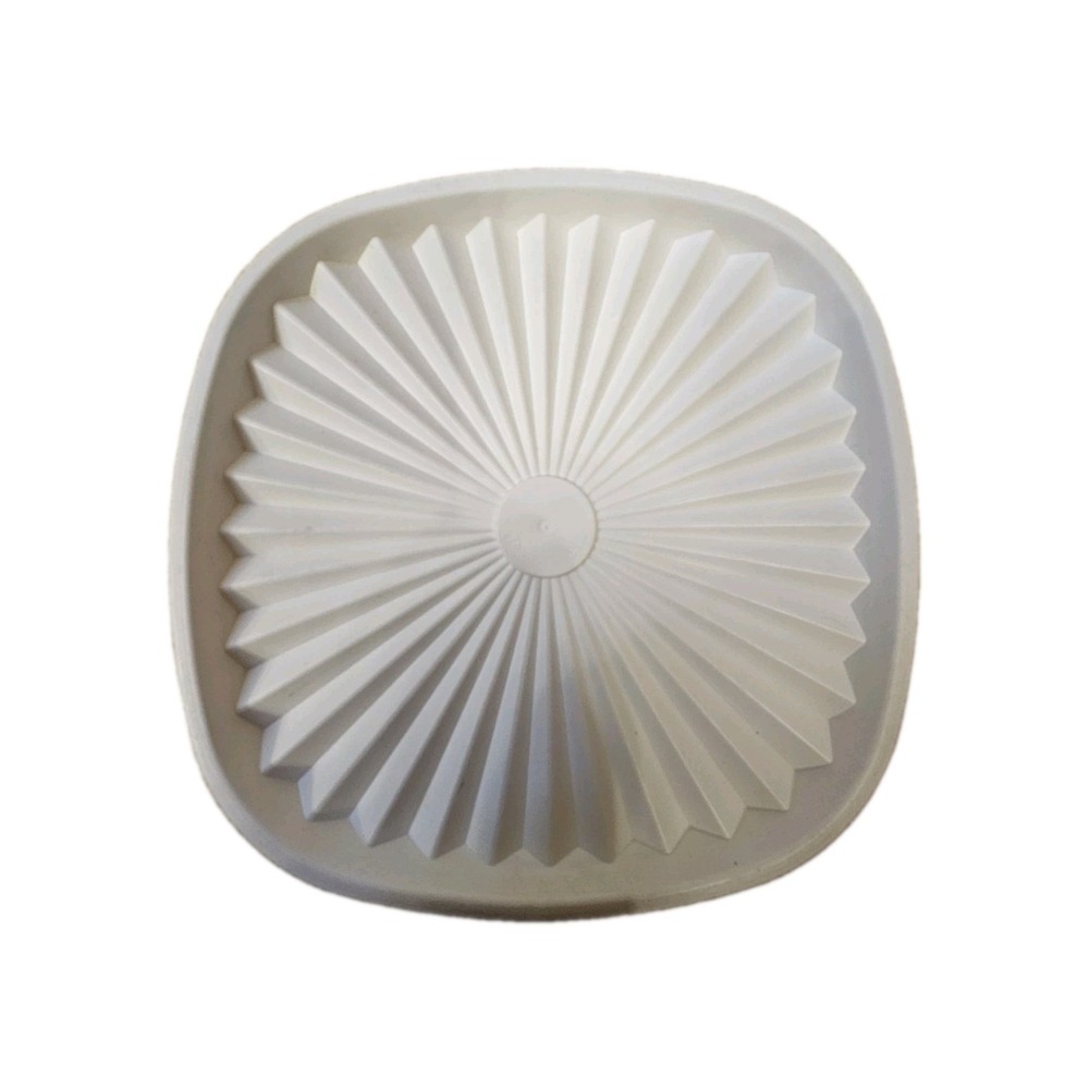 Vintage TUPPERWARE White Servalier Replacement Lid #939